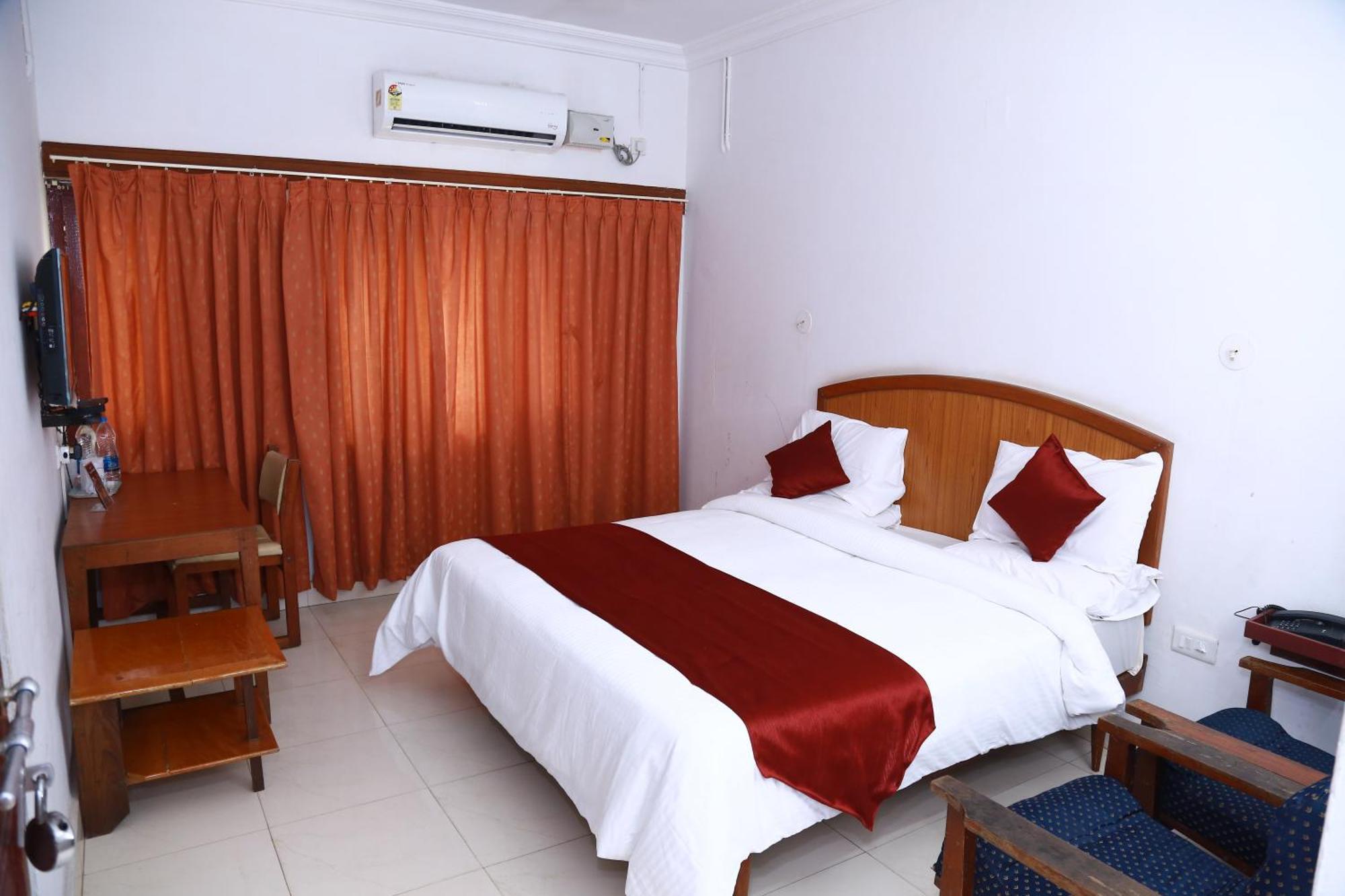 Hotel Nandanam Guruvayur Exterior photo